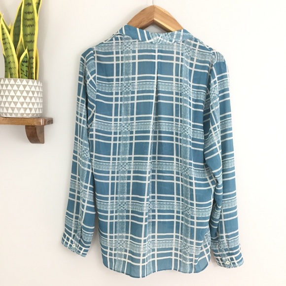 🎉 SALE Cabi Blue Windowpane Plaid Surplice Blouse - Picture 3 of 5
